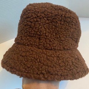Garage fuzzy/sherpa brown bucket hat